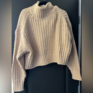 Cropped turtle neck sweater oversized